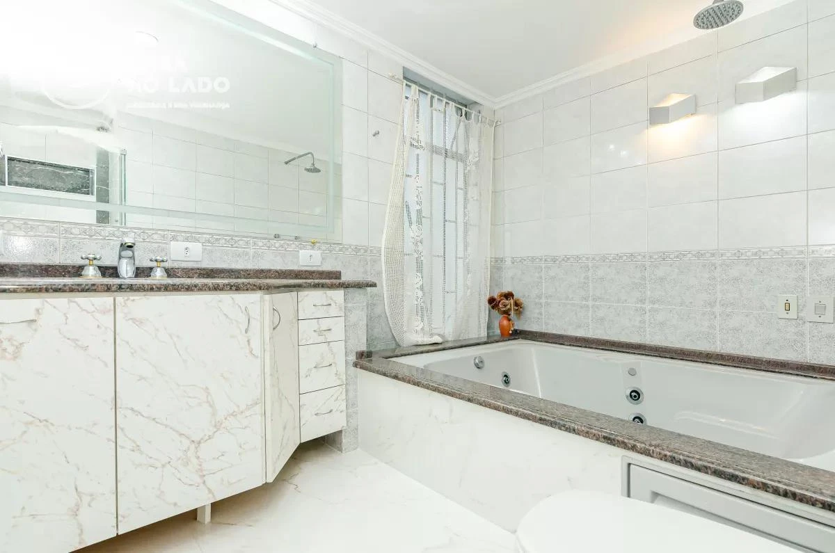 Furnished house with 4 en-suite bedrooms and 12 baths — photo 17