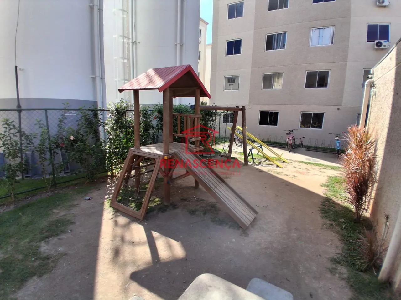 2-bedroom apartment with balcony and no parking — photo 12