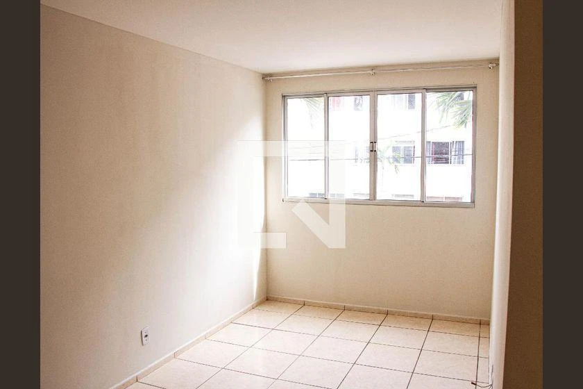Unfurnished 2-bedroom apartment with glass shower enclosures