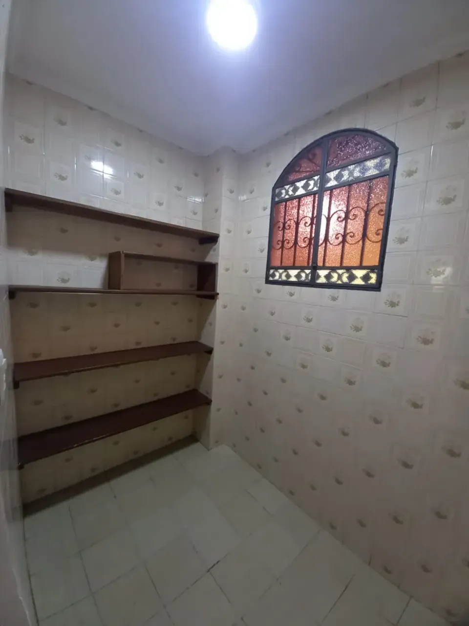 Casa com 3 quartos e 4 banheiros e varanda