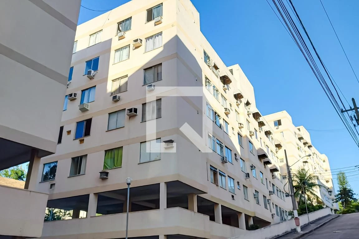 Furnished 2-bedroom apartment with enclosed kitchen and balcony — photo 28