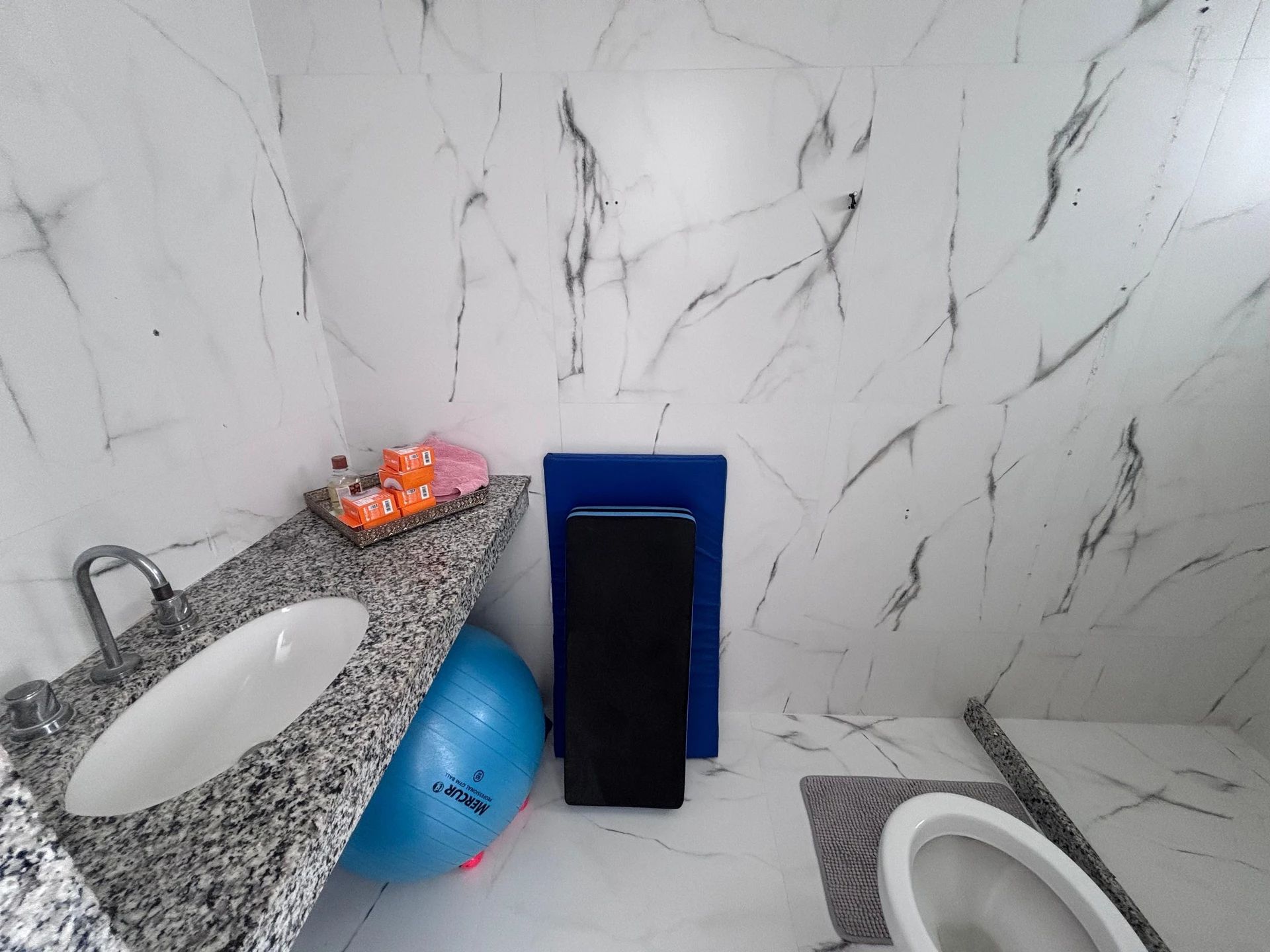 Apartamento mobiliado com 4 quartos e 4 banheiros — photo 22