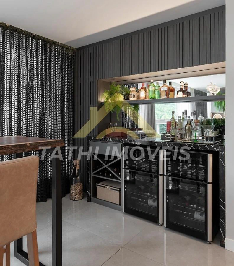 Посудомоечная машина и 3 спальни: квартира 232 м² — photo 17