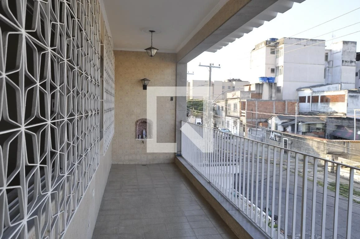 House, 180 m², with a private pool
