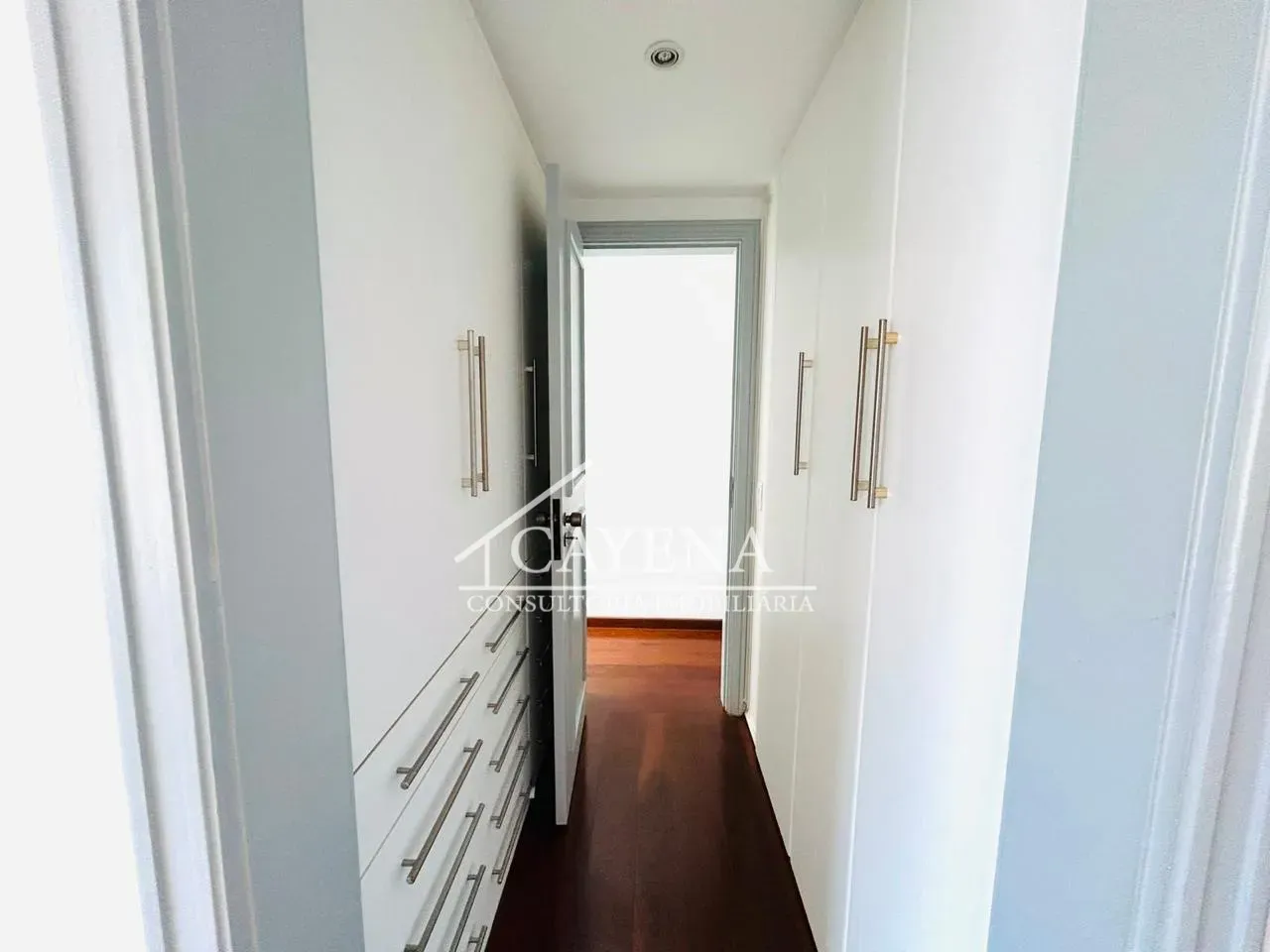 Apartment with 247 m², 3 bedrooms and 4 bathrooms — photo 34