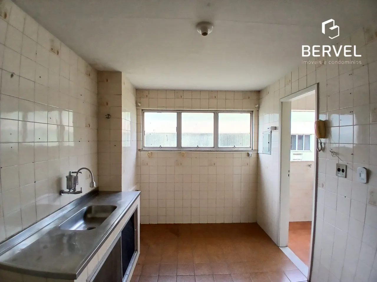 2-bedroom apartment with a fitted kitchen — photo 6