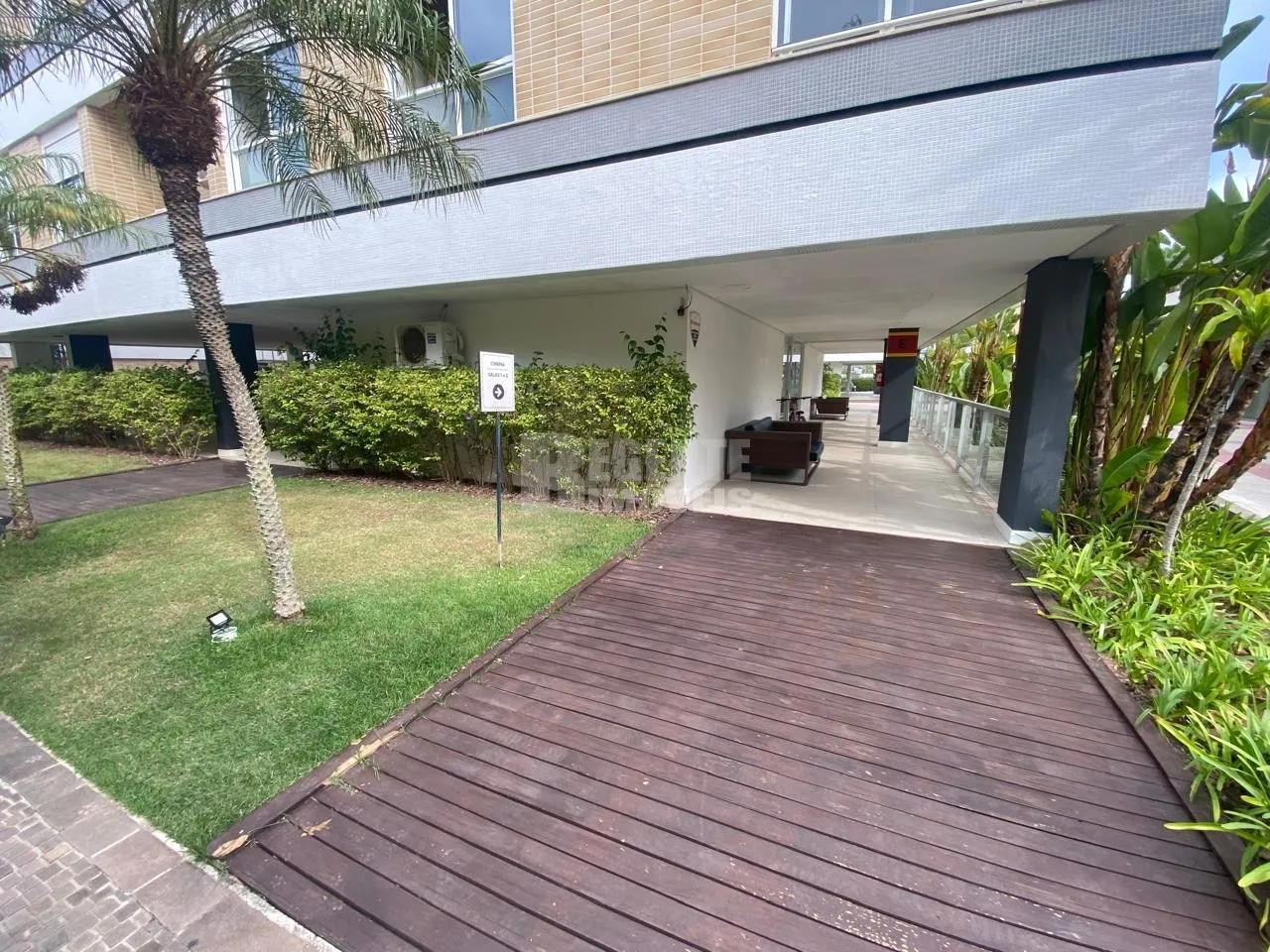 Apartamento amueblado de 2 dormitorios con terraza y parrilla — photo 30