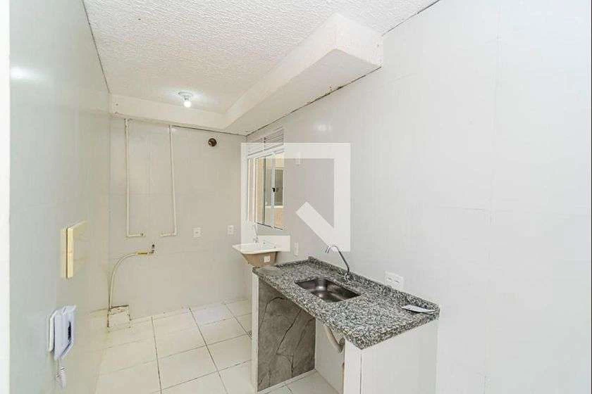 Apartamento de 2 quartos com armários na cozinha — photo 19