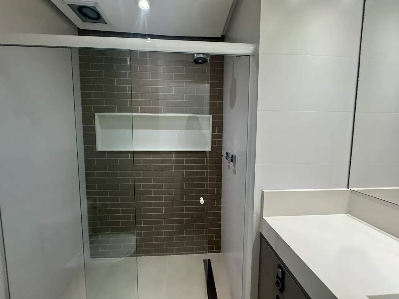 Unfurnished apartment with 4 bedrooms and 5 baths — photo 8