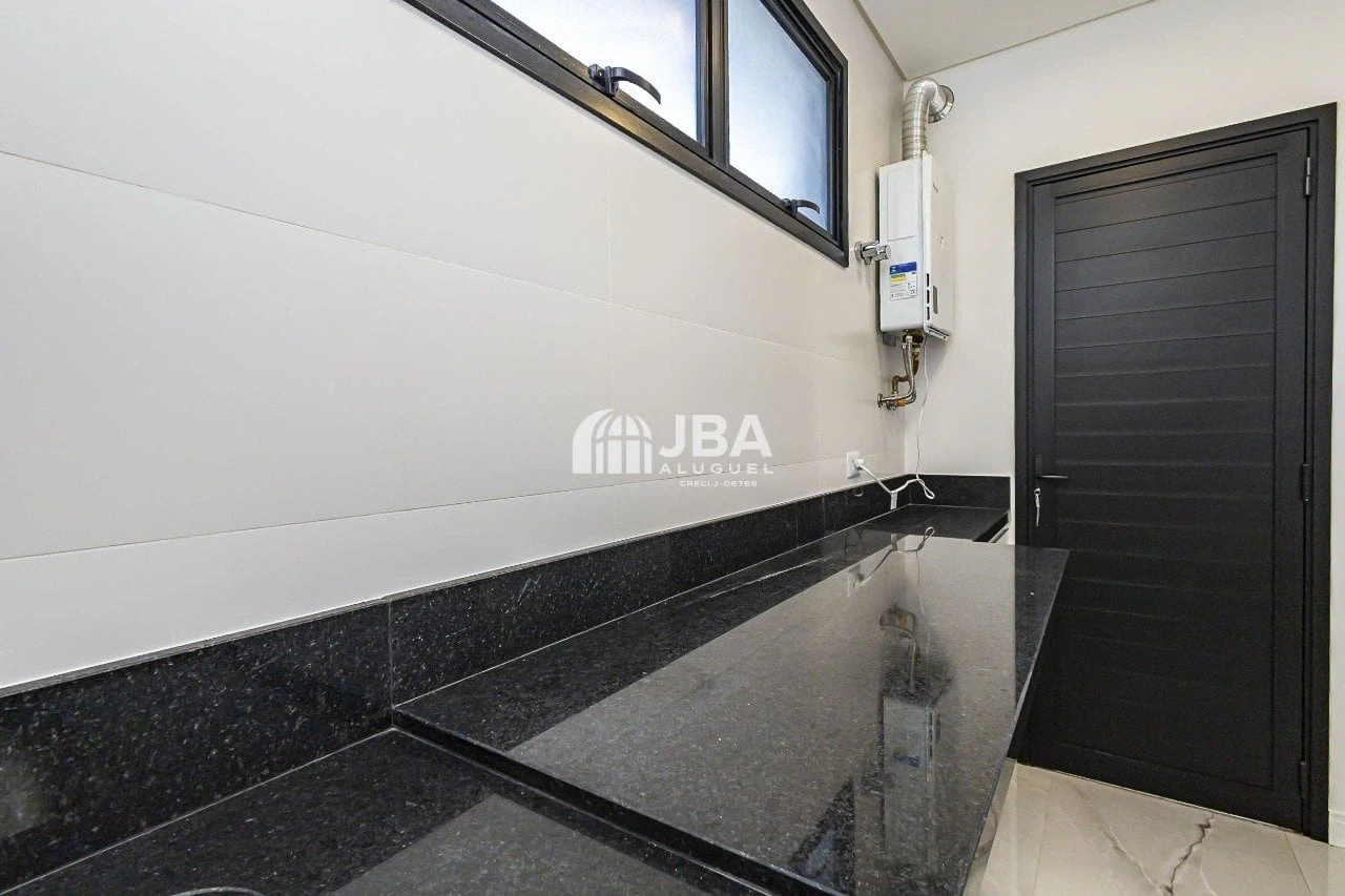 Будинок із 3 спальнями та робочим місцем — photo 25