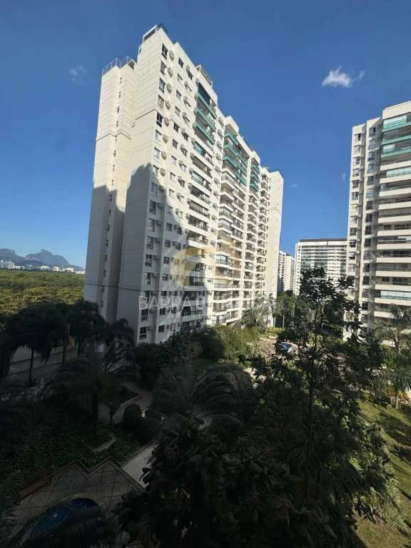 Furnished 2-bedroom apartment with a private BBQ — photo 21