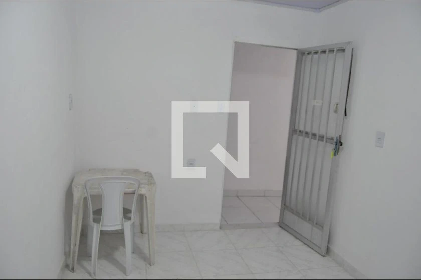 1-bedroom apartment with a private garden — photo 13