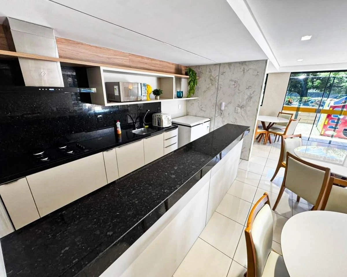 3-bedroom apartment with a water view — photo 11