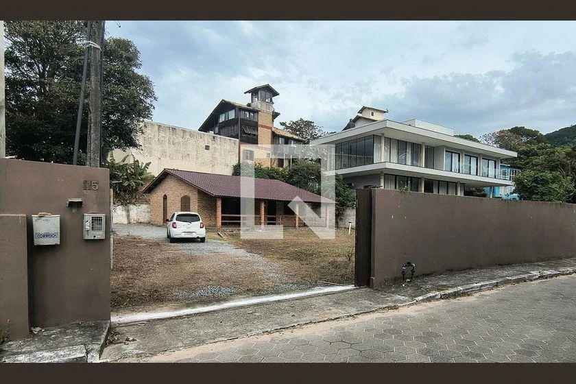 Casa com 3 quartos, 240 m² e 12 vagas de garagem — photo 26