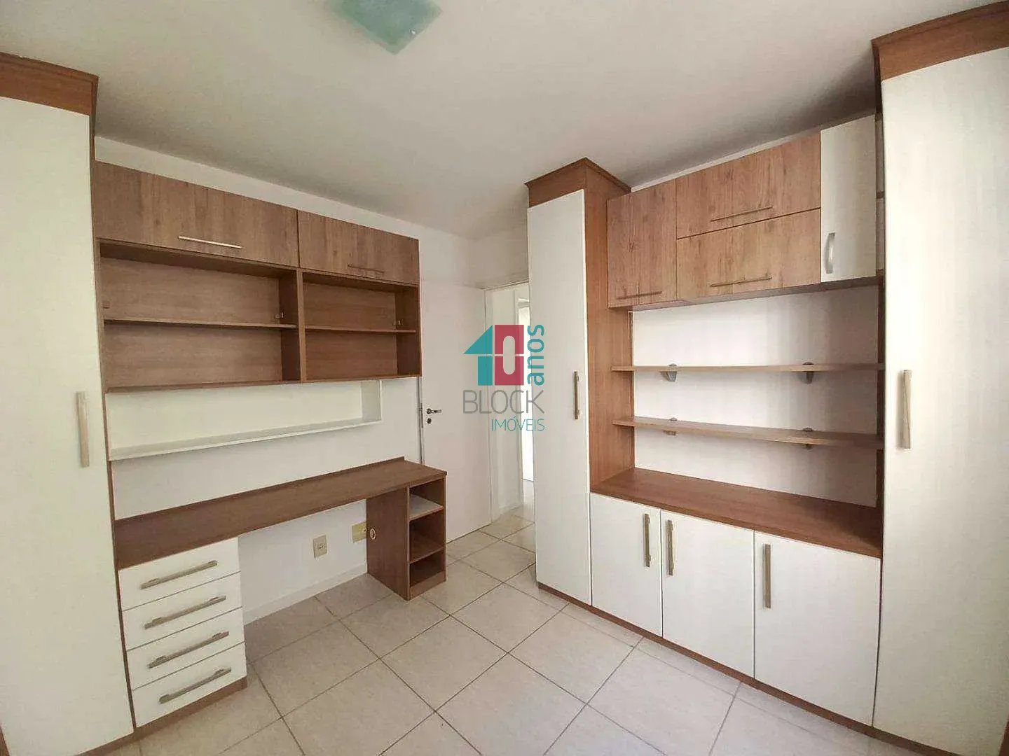 Home office in a 2-bedroom apartment, 84 m² — photo 5