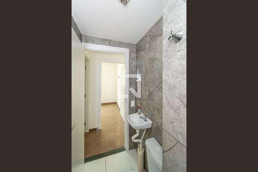 Apartamento de 2 quartos com armários na cozinha — photo 15