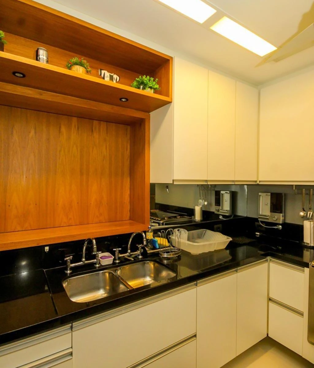 Apartment with a closed kitchen and 3 bedrooms at 112 m² — photo 34