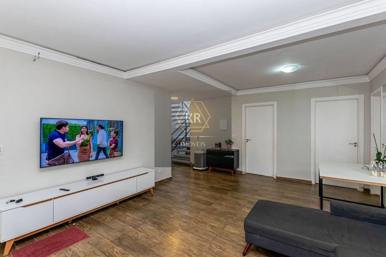 3-bedroom house with floor-to-ceiling windows — photo 16