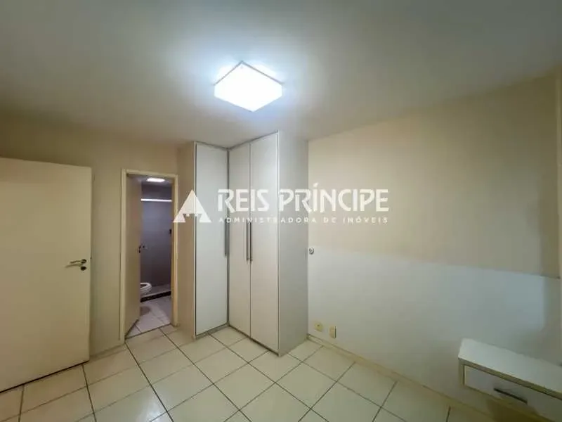 2-bedroom apartment with 1 en-suite and balcony — photo 8