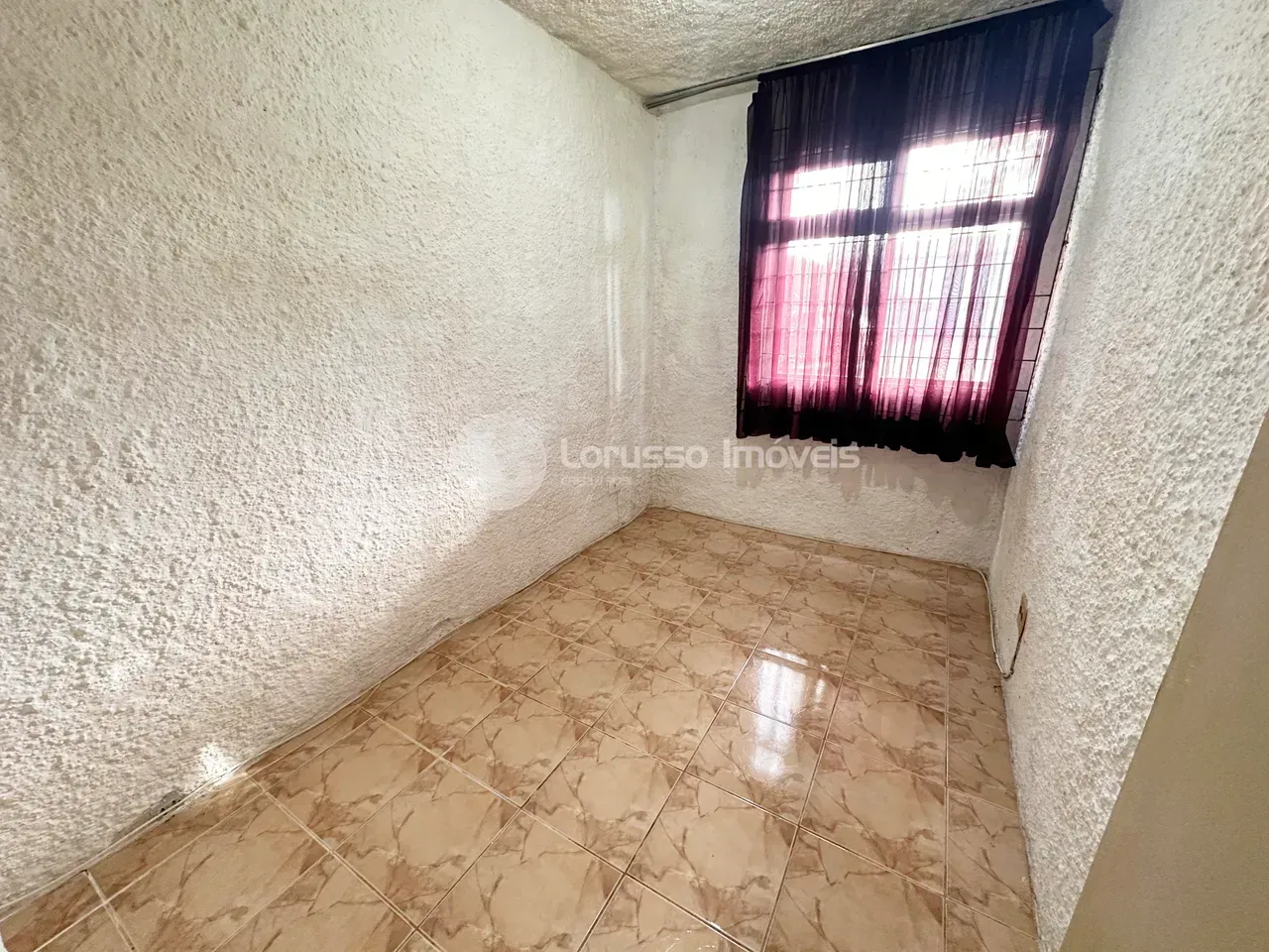 48 m² apartment with 3 bedrooms and a closed kitchen — photo 6