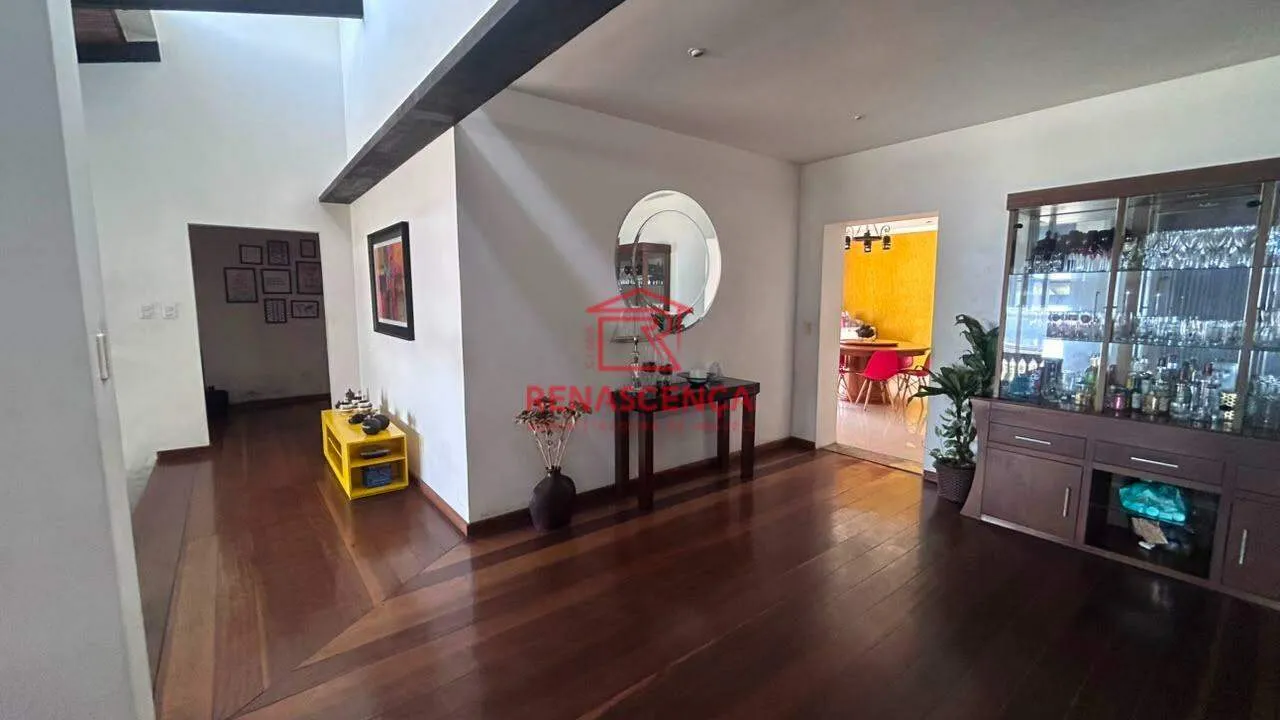 House with 4 bedrooms and 5 bathrooms and 3 parking spots — photo 17