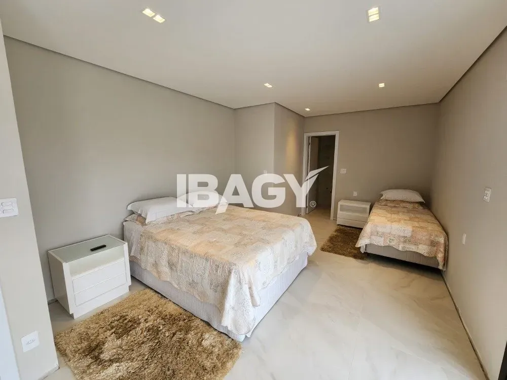 Furnished 2-bedroom apartment with 110 m² — photo 10