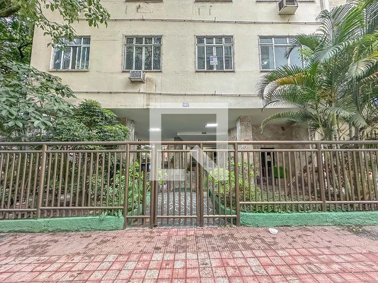 2-bedroom apartment with a mountain view in Rio de Janeiro — photo 40