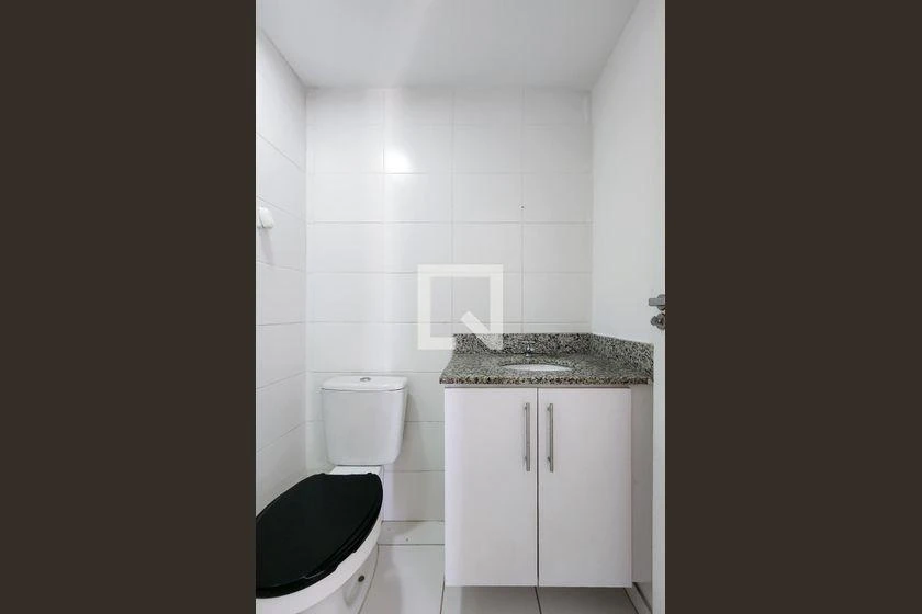 2-bedroom apartment in a building with a gym — photo 34