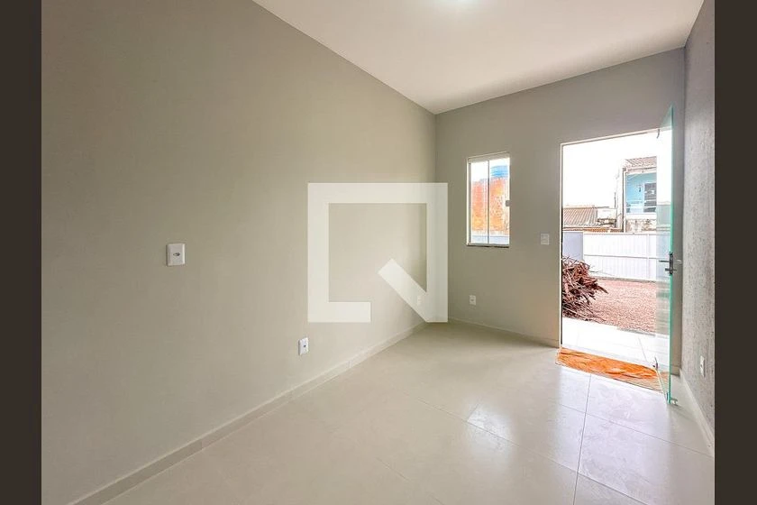 1-bedroom apartment with a glass-enclosed shower