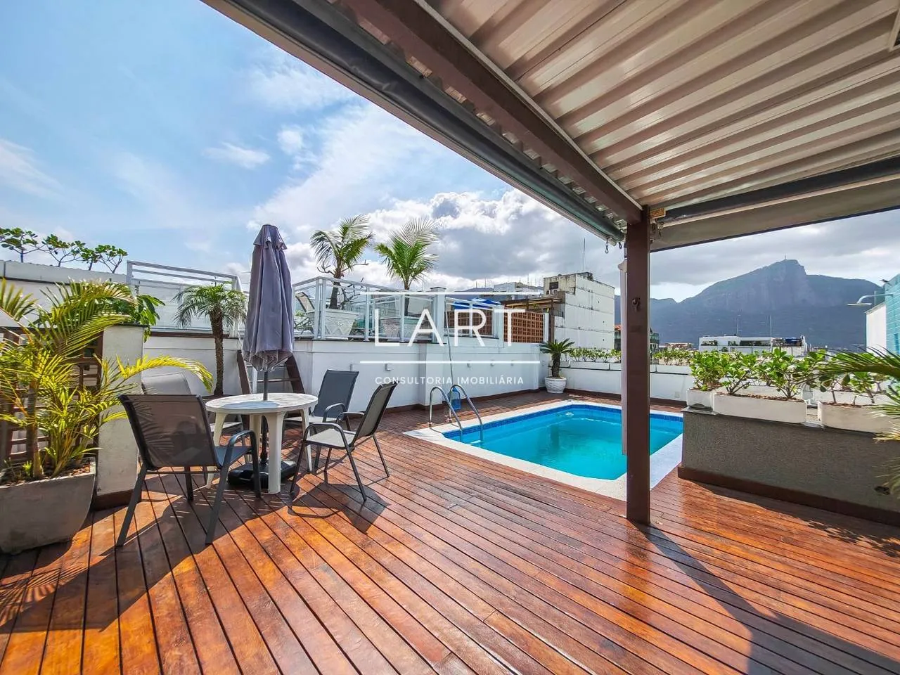 Apartamento de 310 m² com lava-louças e banheira — photo 16