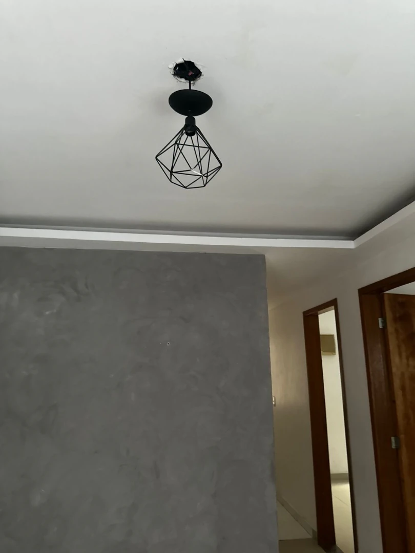 Unfurnished 2-bedroom apartment with laundry area — photo 16