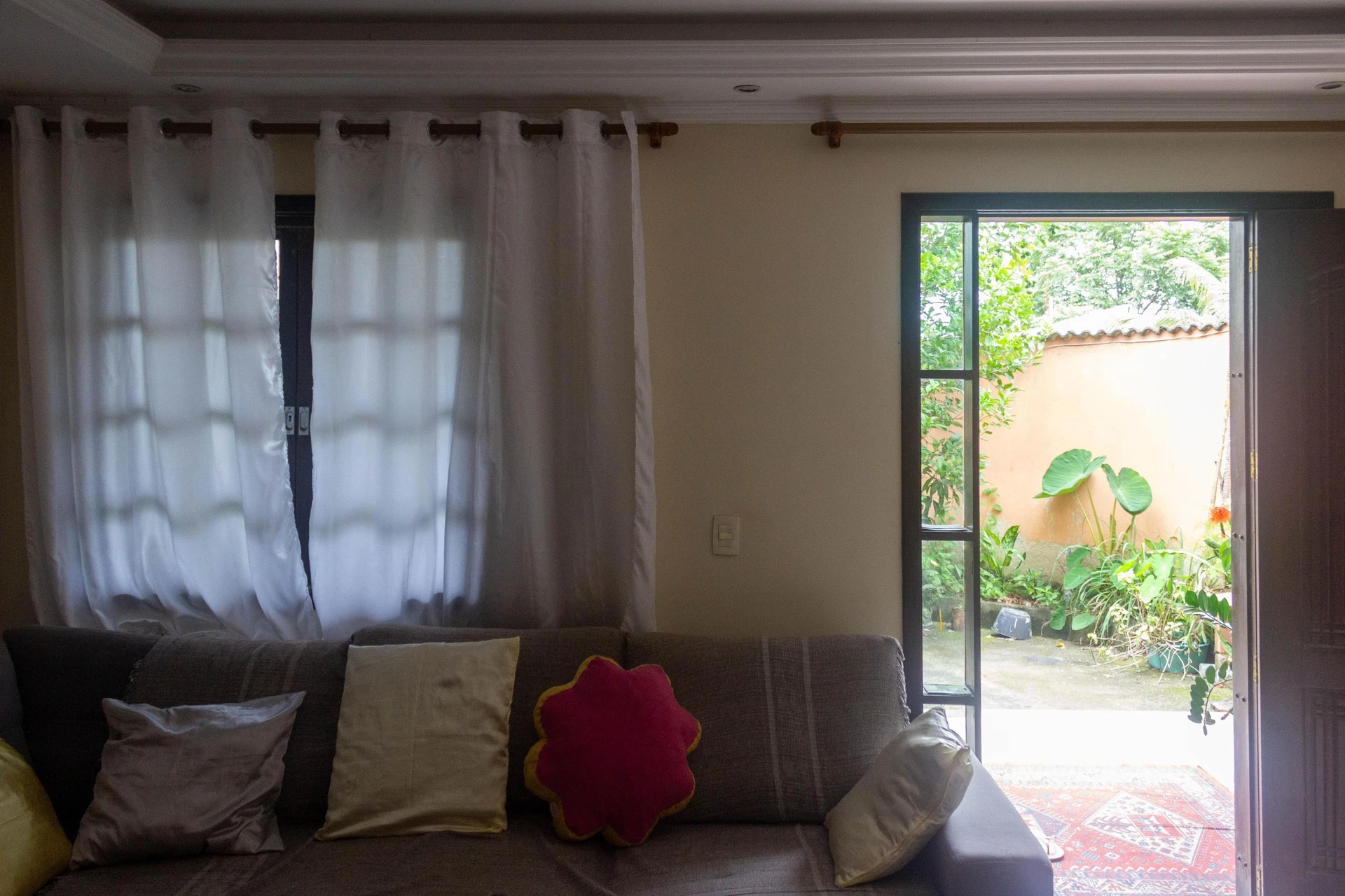 5-bedroom apartment with a washing machine — photo 47