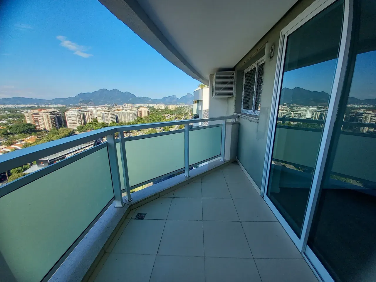 4-bedroom apartment with a jacuzzi — photo 22