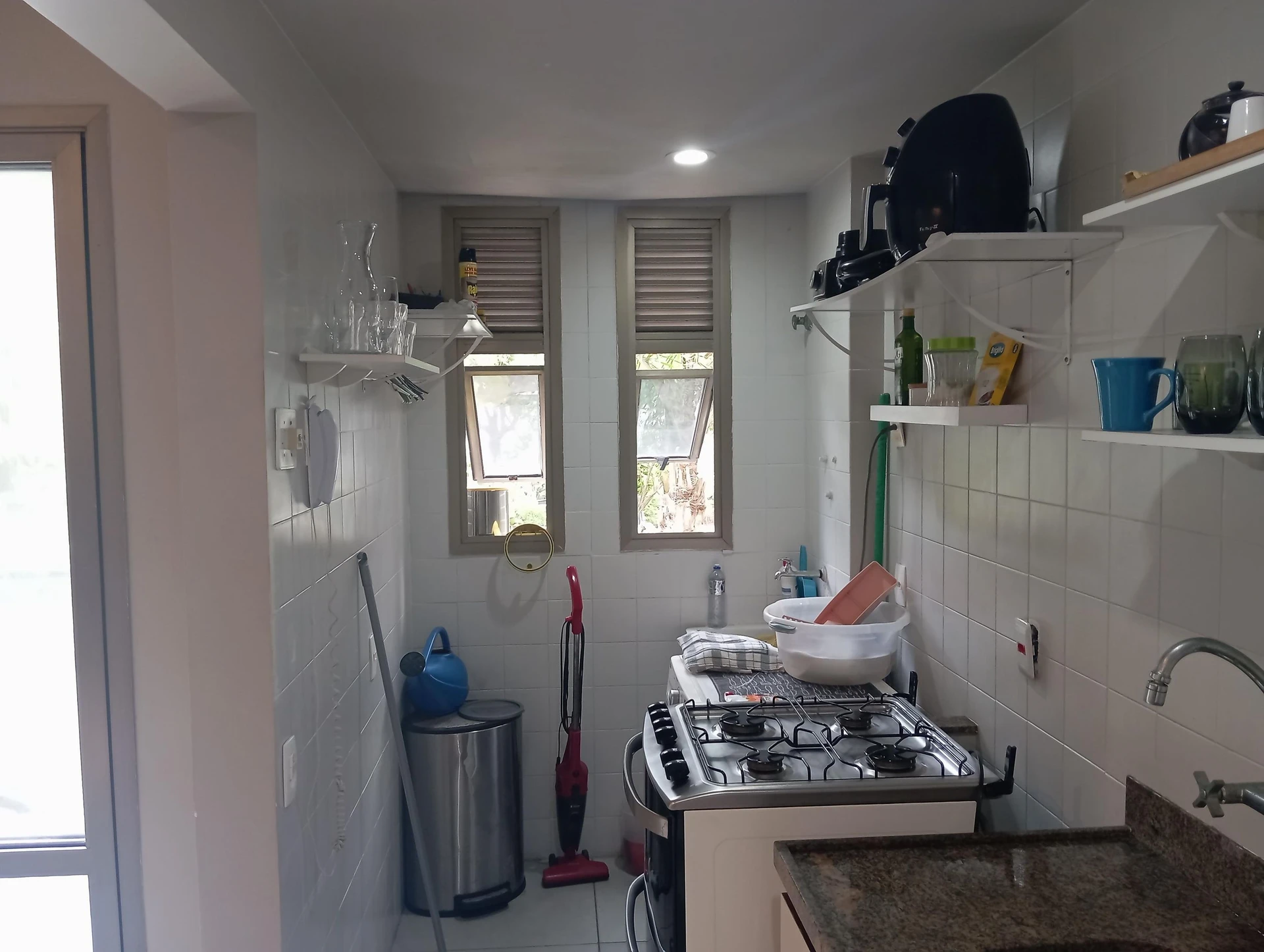 Apartamento mobiliado com 1 quarto e varanda fechada — photo 12