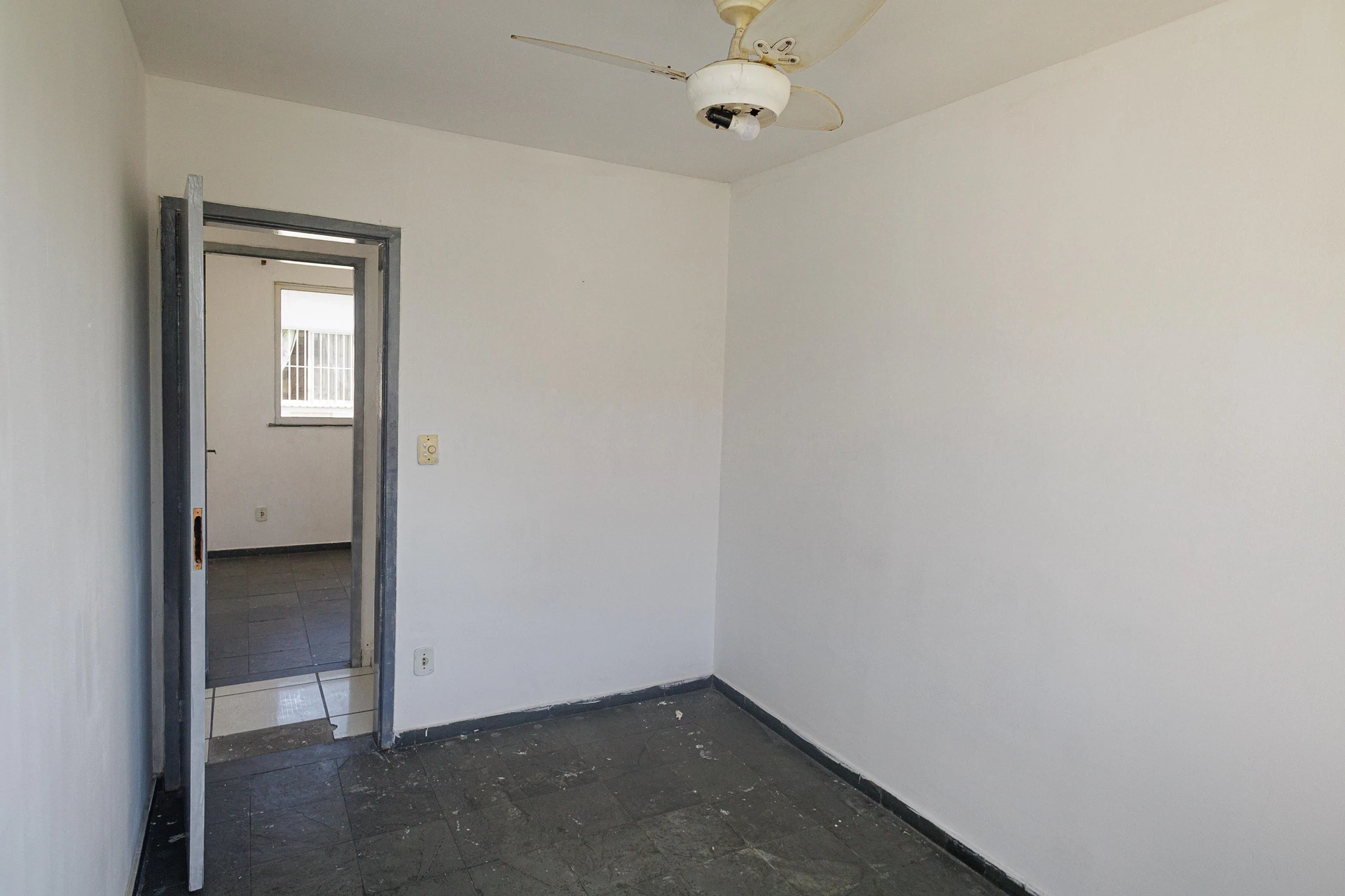 Unfurnished apartment with 2 bedrooms and 1 parking spot — photo 12