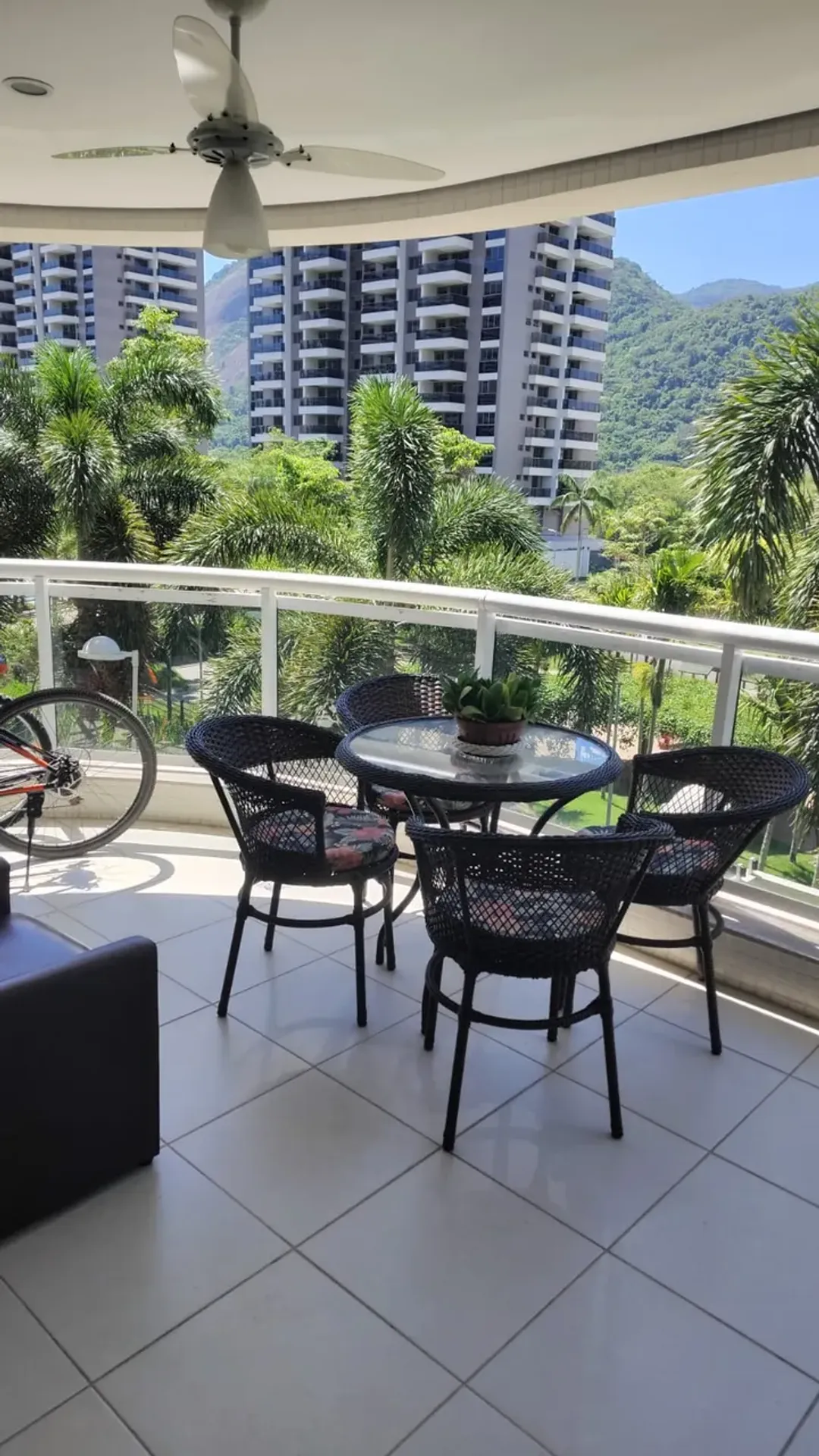 Furnished 2-bedroom apartment with balcony and 3 baths — photo 39