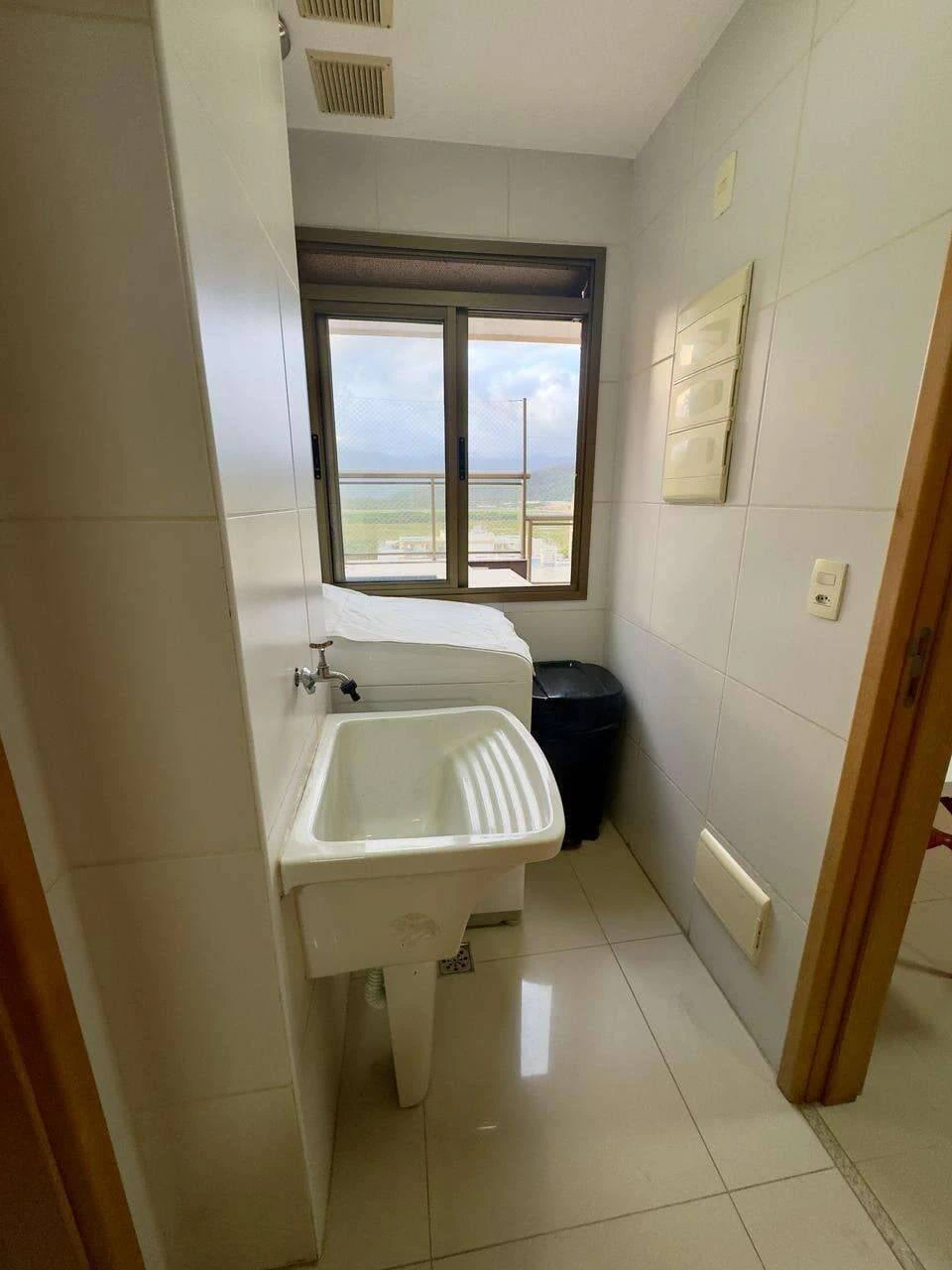 Квартира 213 м² з балконом із грилем та панорамними вікнами — photo 9