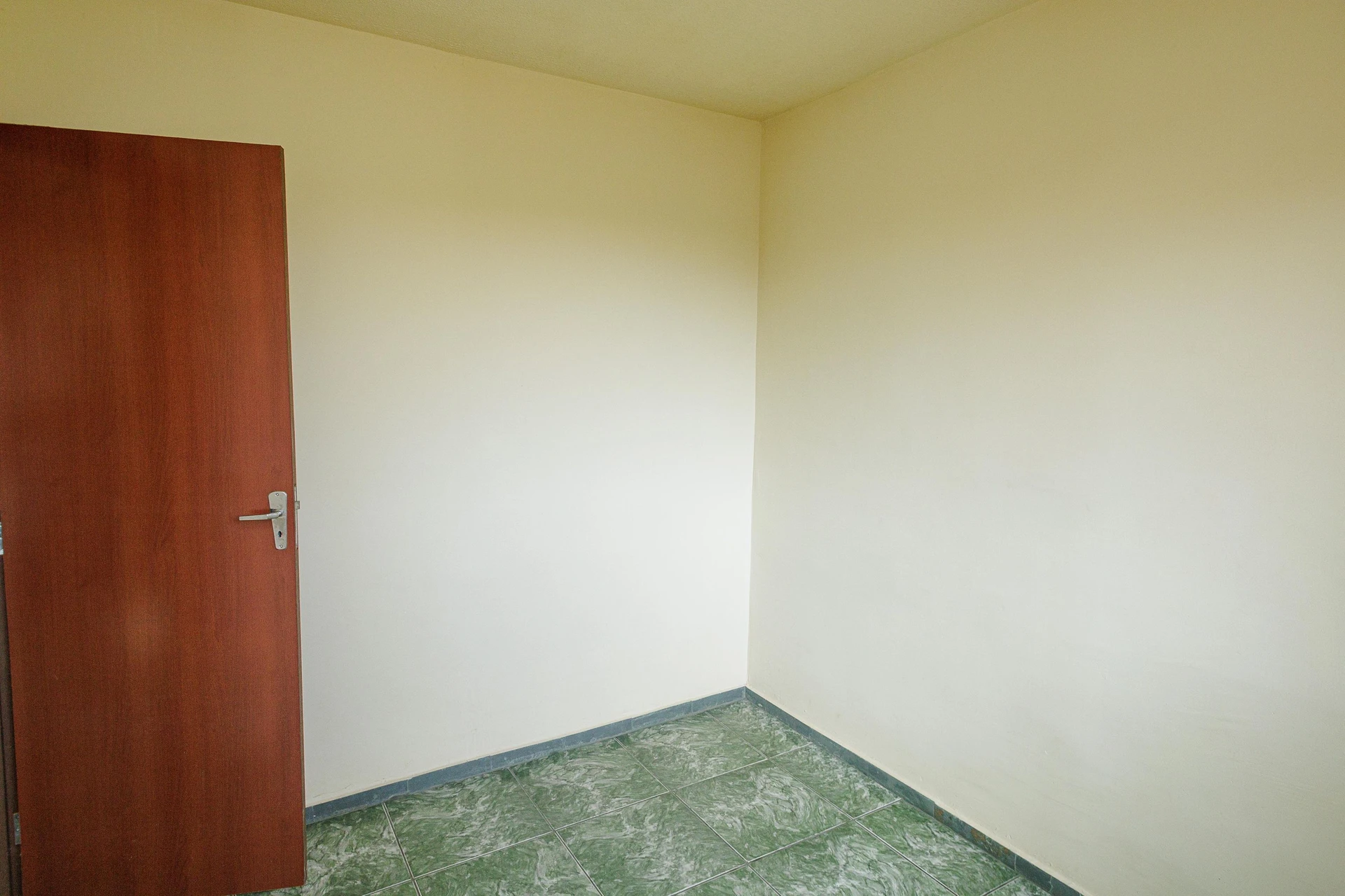 Unfurnished apartment with 2 bedrooms and 1 parking space — photo 13