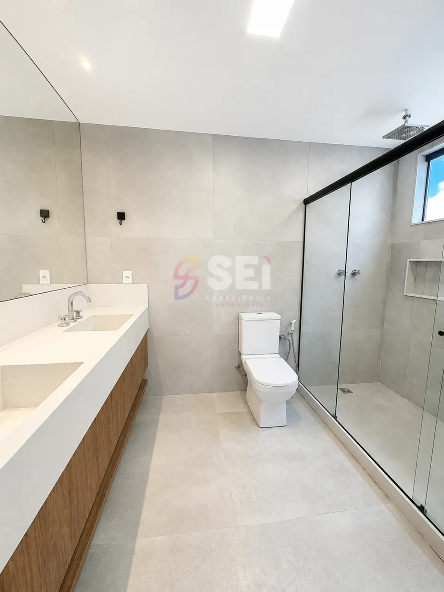 512 m² house with 5 bedrooms and open-plan kitchen — photo 17