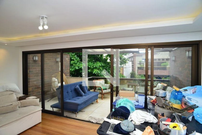 Furnished apartment, 300 m², with a glass-enclosed balcony — photo 28