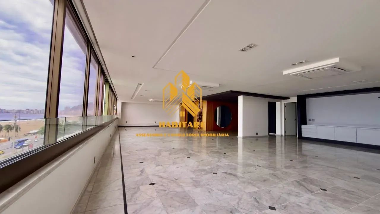 465 m² apartment with a water view and a bathtub — photo 4