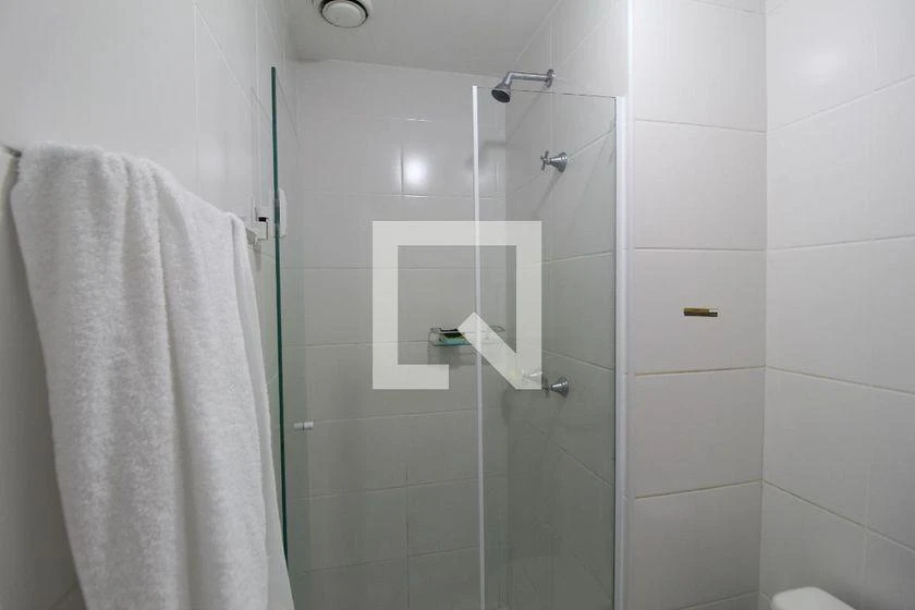 3-bedroom apartment in a building with a gym — photo 31
