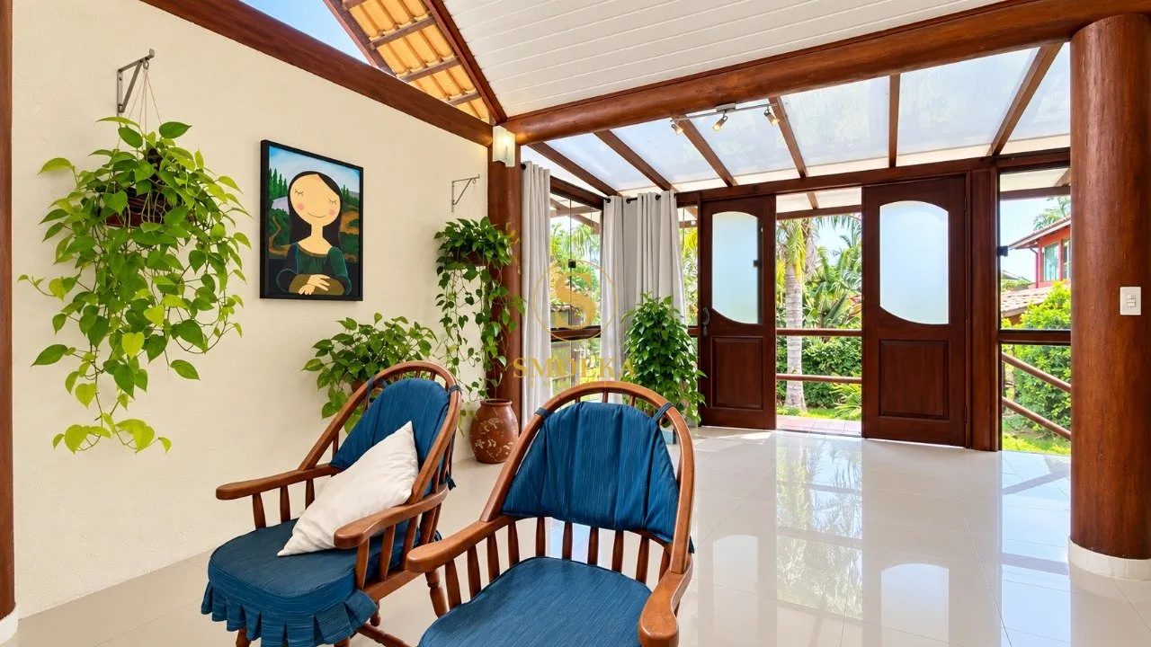 3-bedroom house with floor-to-ceiling windows — photo 17