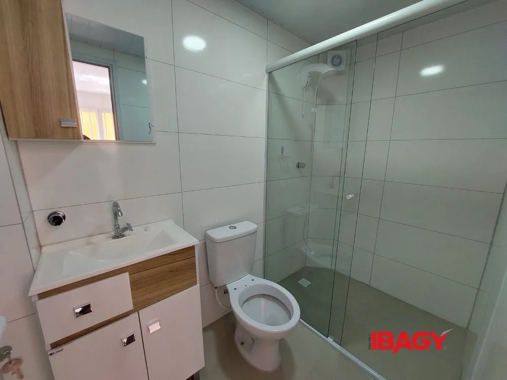 1-bedroom apartment with a separate kitchen and 24 m² — photo 6