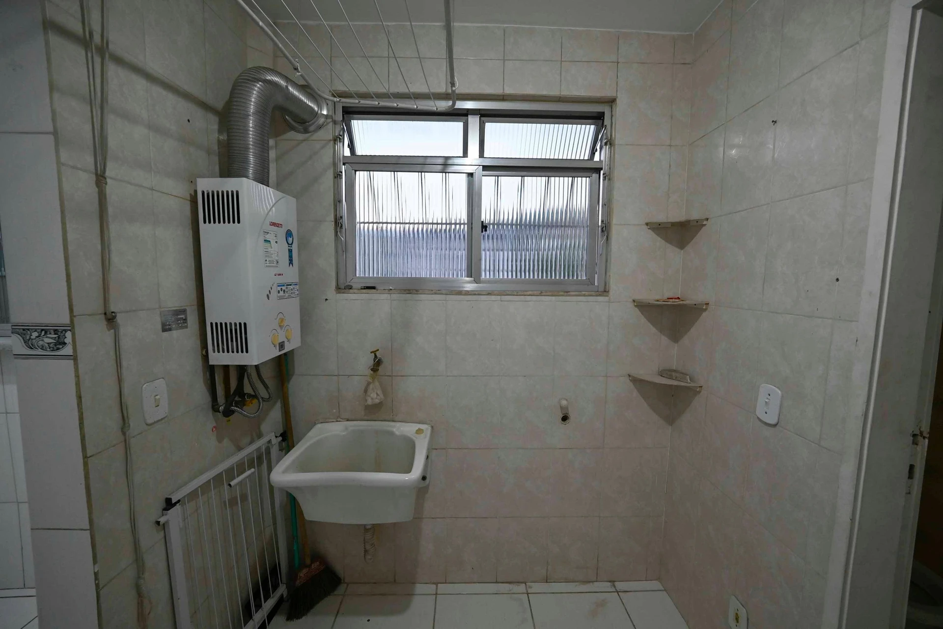 Mountain view in a 2-bedroom apartment, 72 m² — photo 21
