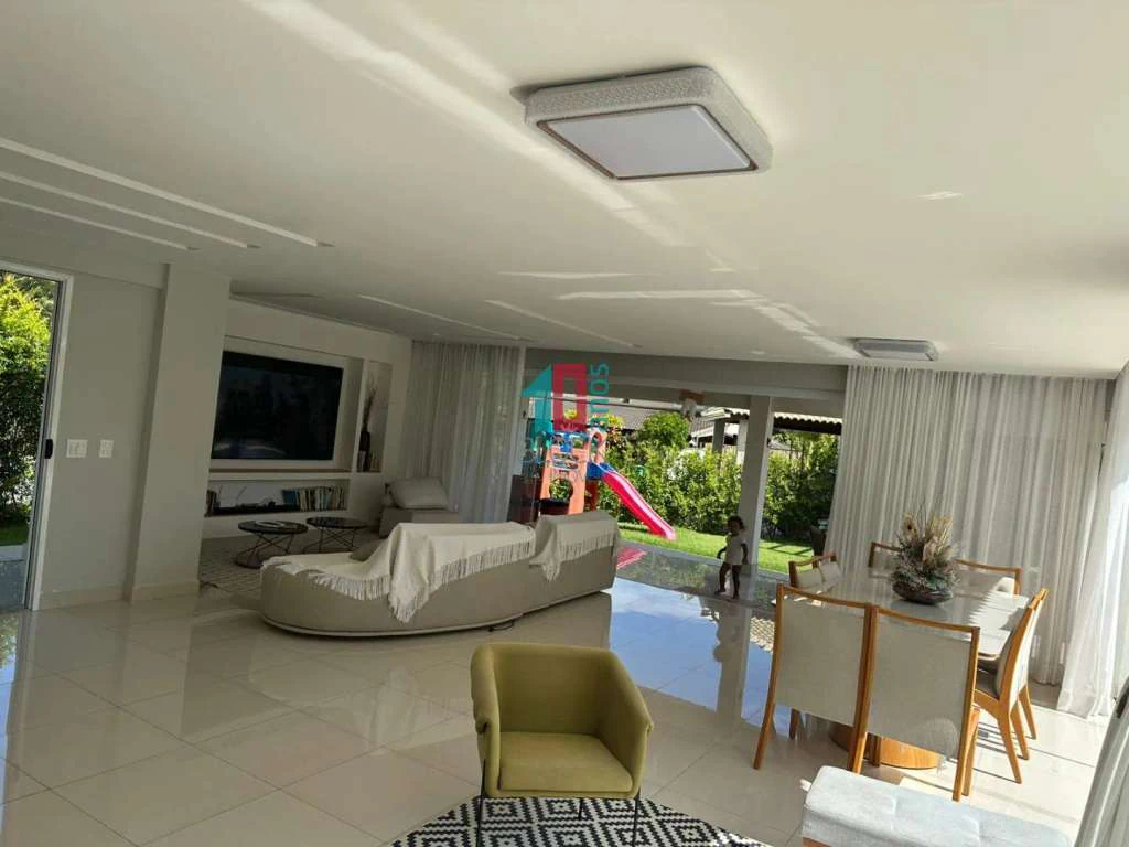 Furnished house with 5 bedrooms and 9 total bathrooms — photo 20