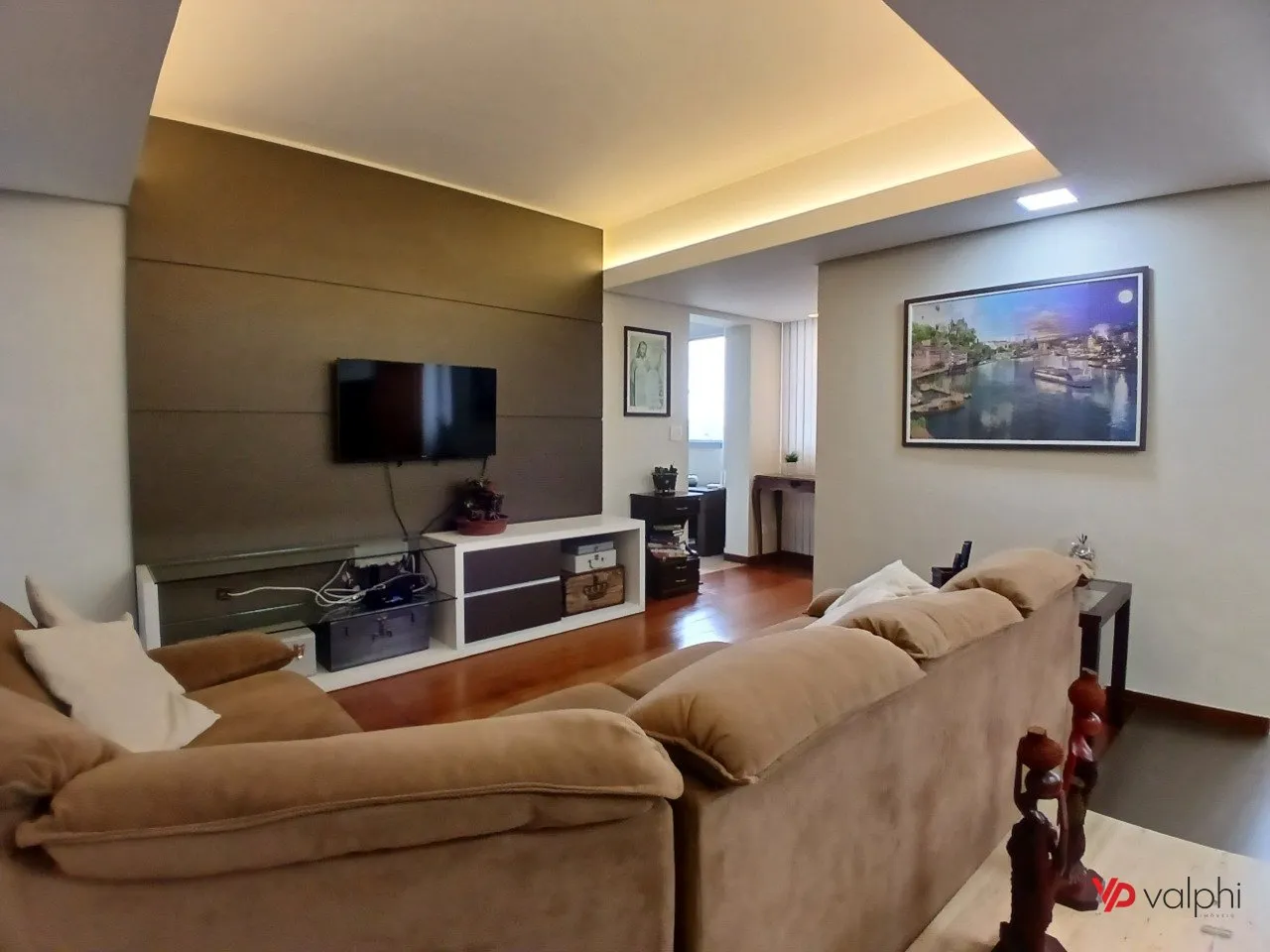 4-bedroom apartment with a walk-in closet in Curitiba — photo 44