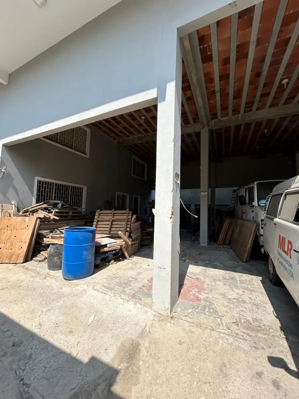 Unfurnished house with 5 bedrooms and a balcony — photo 3