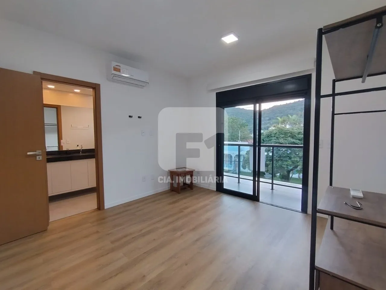 Furnished 3-bedroom house with 200 m² — photo 25