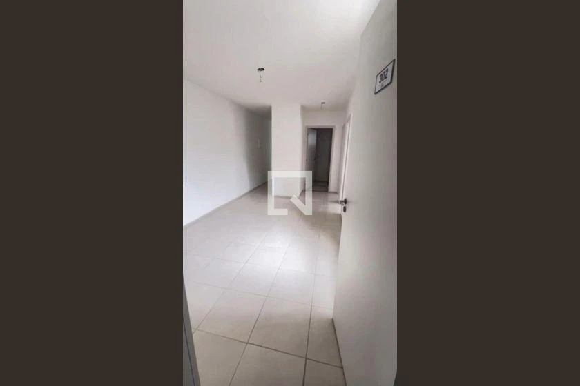 Apartamento de 2 quartos com cozinha fechada e 45 m² — photo 31